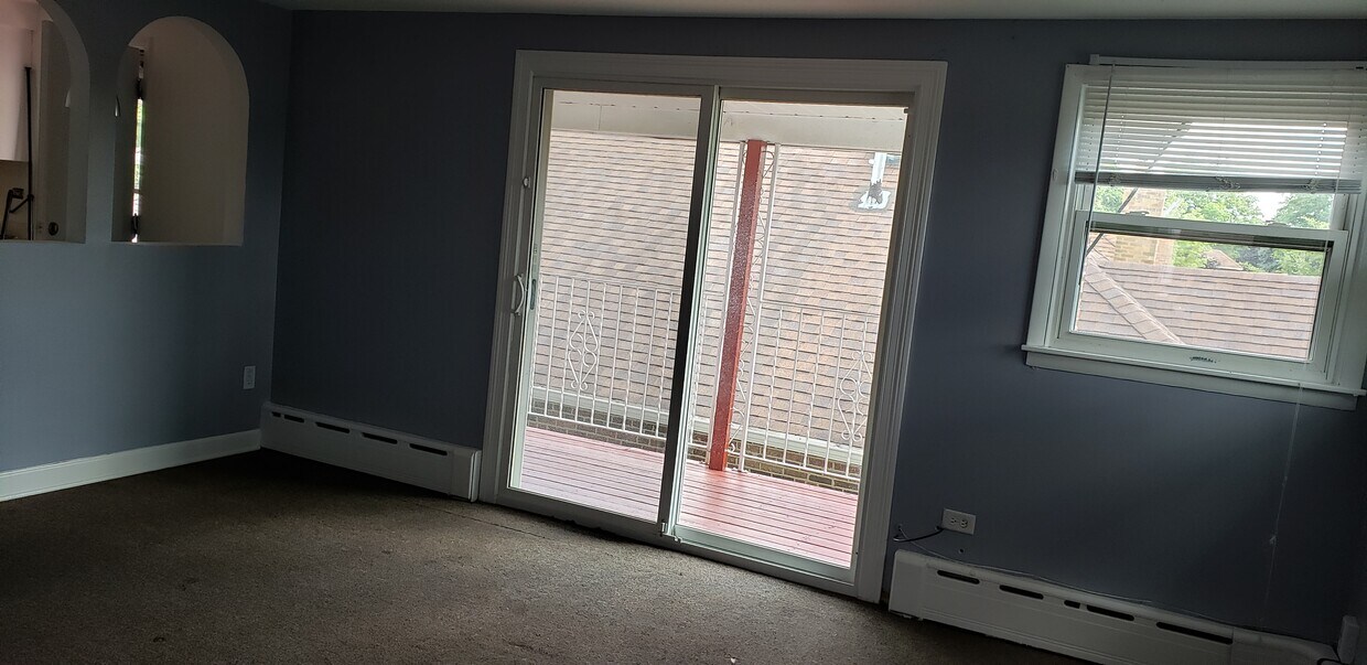 Living room - 1311 N 14th Ave