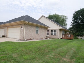 Building Photo - 5499 Seabreeze Ln