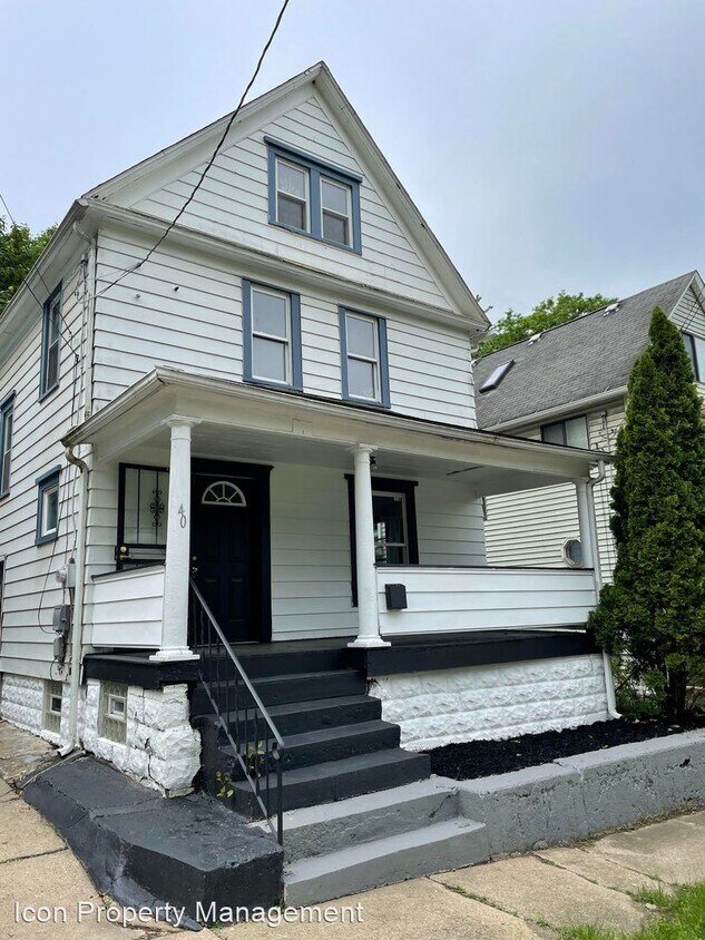 Primary Photo - 3 br, 1 bath House - 40 WGlenwood Ave