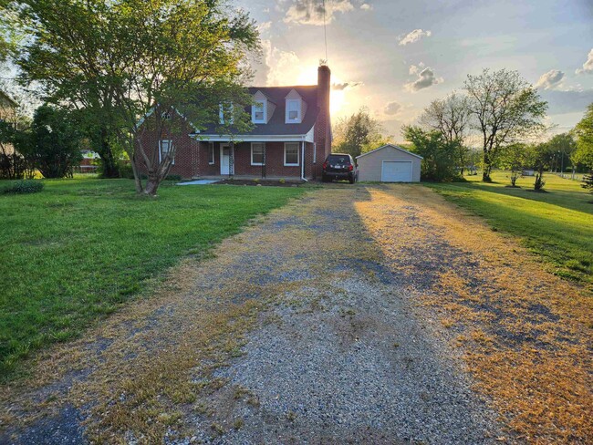Building Photo - 9577 Shenandoah Dr