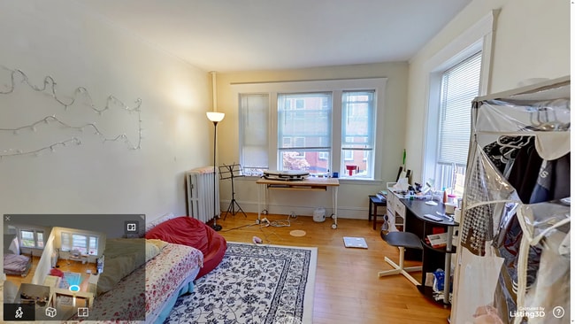 Building Photo - 15 Centre St