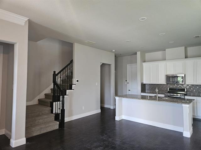 Building Photo - 1039 Zachary Way