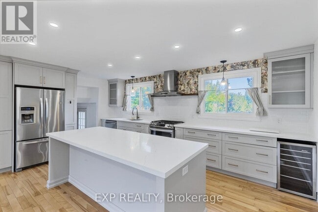 Building Photo - 474 Sandhill Ct