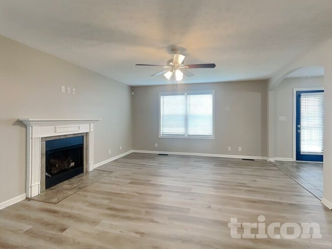 Building Photo - 1304 Golden Eagle Way