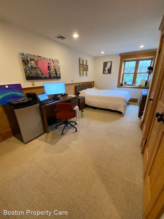 Foto del edificio - 4 br, 3.5 bath House - 145 Longwood Ave #4