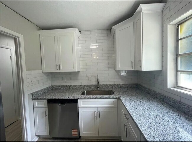 Photo - 9135 Ford St SW House