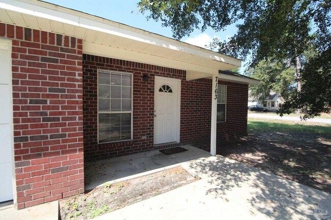 Foto del edificio - 7163 Pine Blossom Rd
