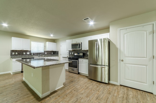 Foto del edificio - 10126 Relic Oaks