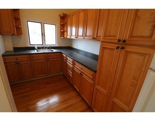 Primary Photo - 14 Trask St