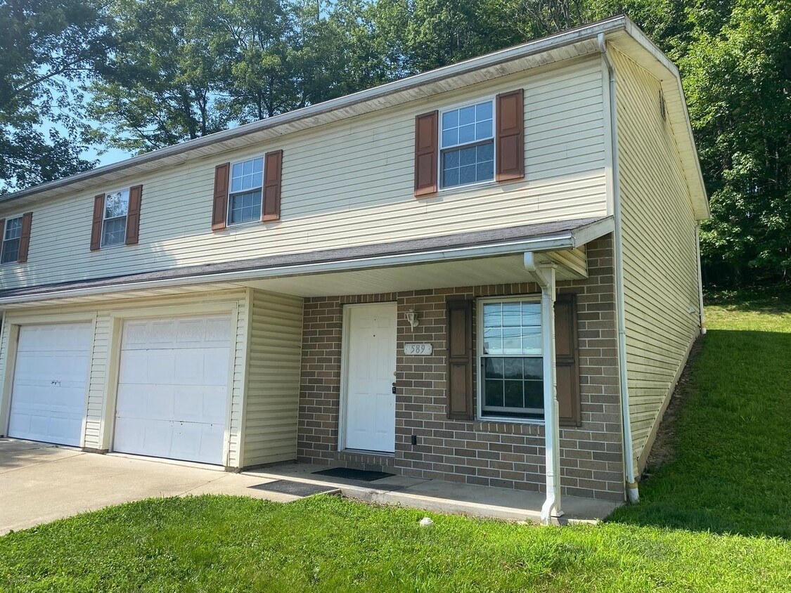 Primary Photo - New Phila Duplex