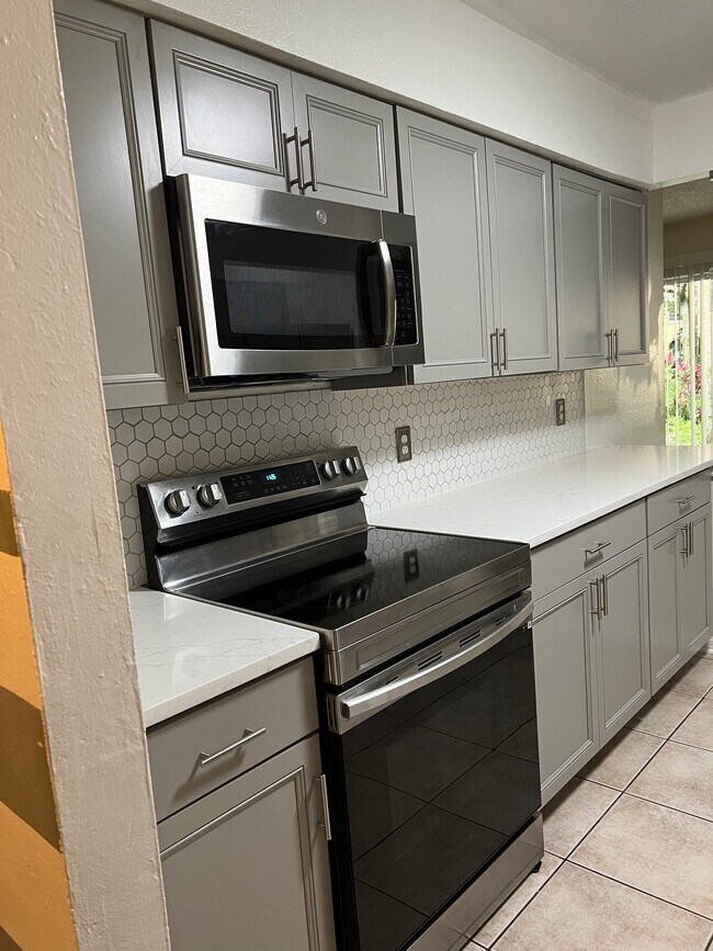 Building Photo - 4407 S Semoran Blvd