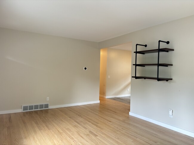 Building Photo - 3329 Webb Ave