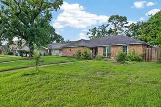 Building Photo - 5714 Arbor Vitae Dr
