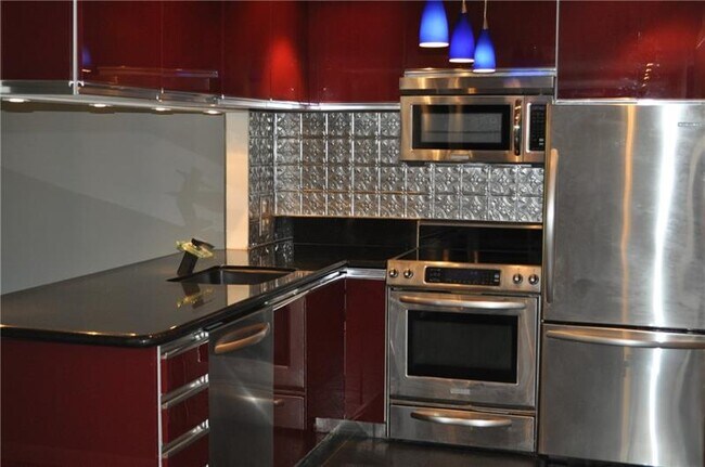 Foto del edificio - 615 NE 12th Ave