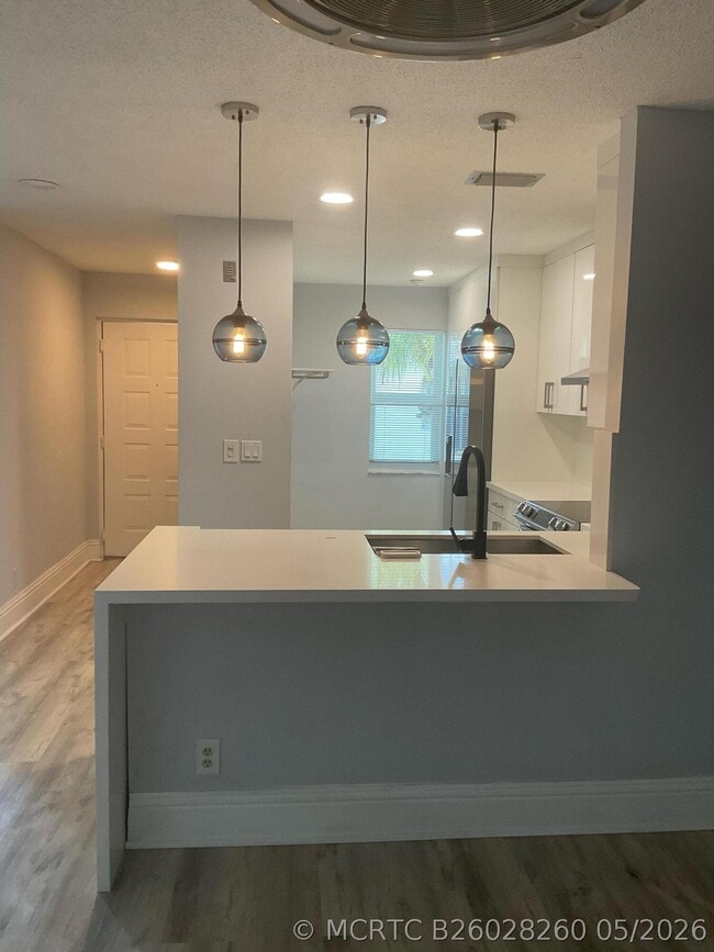 Building Photo - 14898 Wedgefield Dr