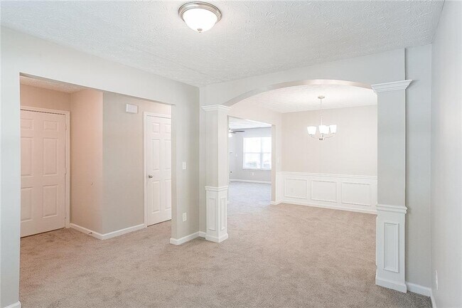 Foto del edificio - 9482 Lakeview Rd