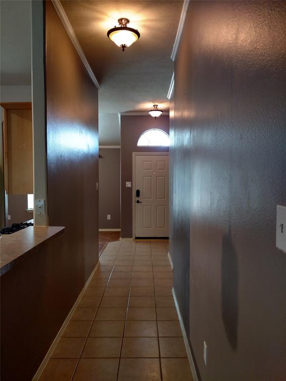Building Photo - 9927 Driftwood Park Dr
