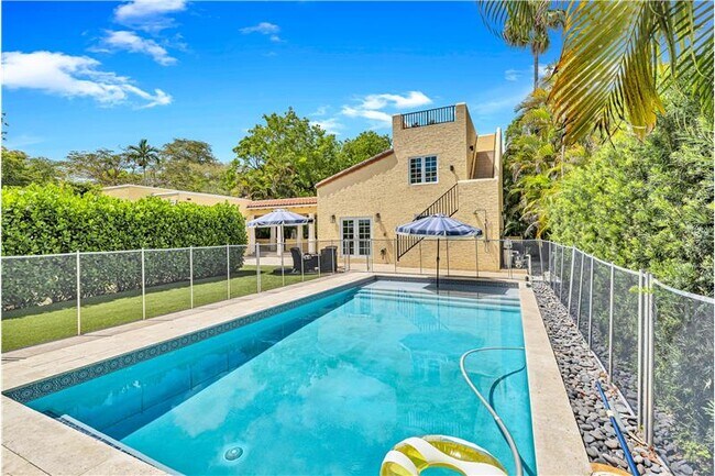 Photo - 1503 Genoa St House