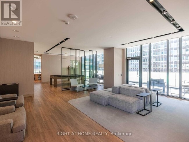 Building Photo - 20 Lombard St