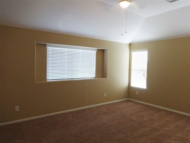 Building Photo - 19515 Providence Shore Way