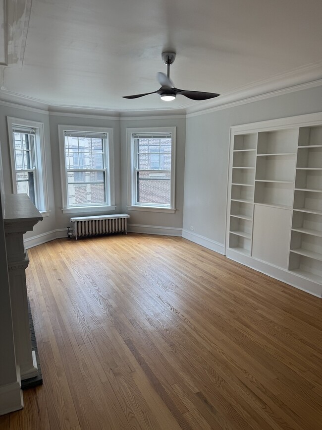 Foto del edificio - 624 Sheridan Rd