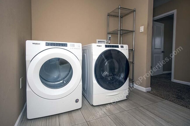 Foto del edificio - 13105 Skyview Ave NE