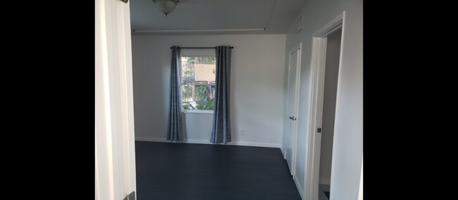 Foto del edificio - 14715 Addison St