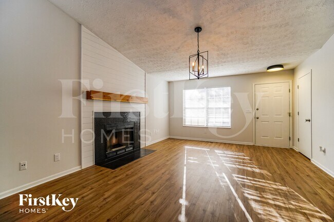 Foto del edificio - 2333 Hunterstown Dr