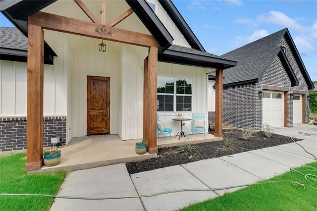 Primary Photo - 4304 N Chisholm Trail
