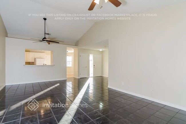 Building Photo - 203 N Lake Ct