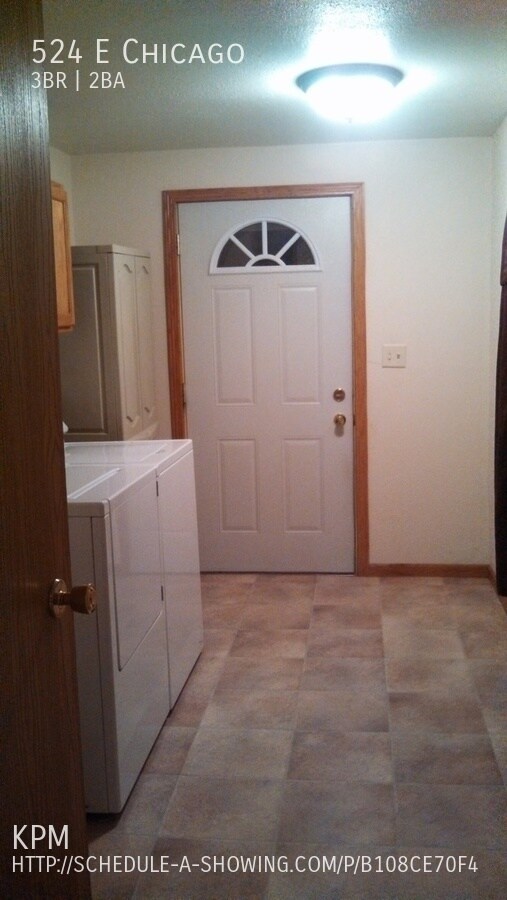 Building Photo - 3 BED | 2 BATH | SINGLE LEVEL | NORTH
