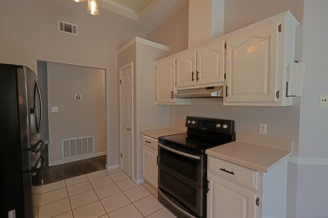 Foto del edificio - 1915 Sunrise Dr