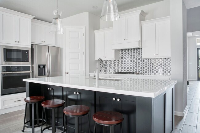 Building Photo - 30142 Gold Finch Pl