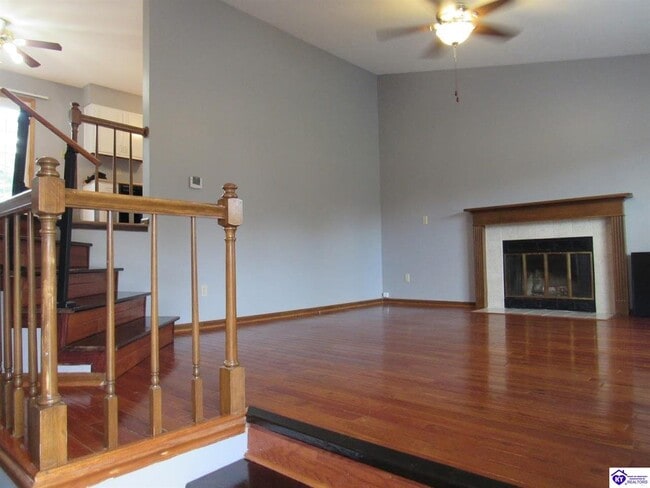 Building Photo - 696 Cottonwood Dr
