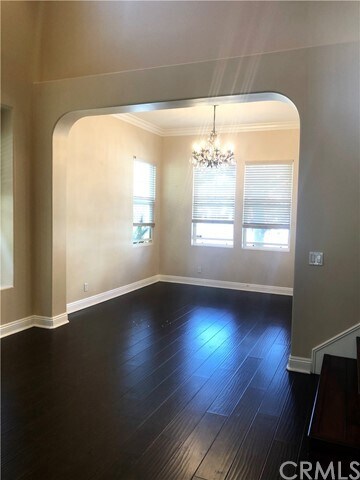 Building Photo - 2 Skywood St