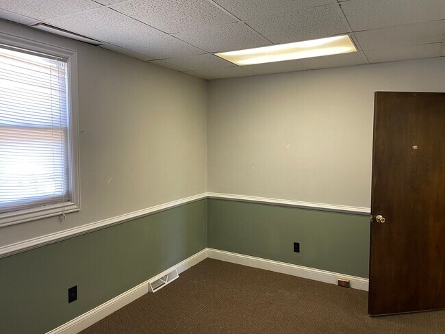 Building Photo - 1004 Butler Avenue, Unit 4