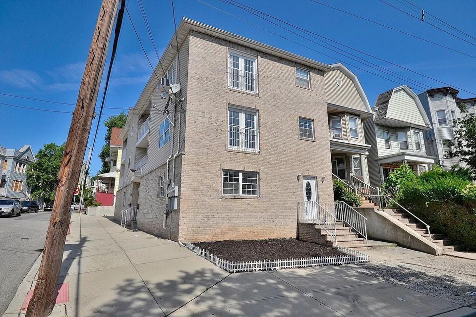 Front of House - 35 Randolph Ave