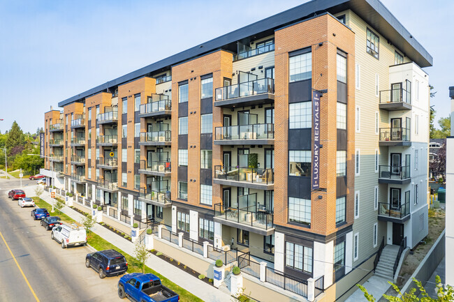 Building Photo - The Hudson Marda Loop