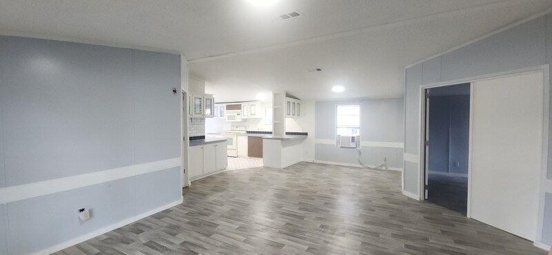 Building Photo - 104 Nathey Ave