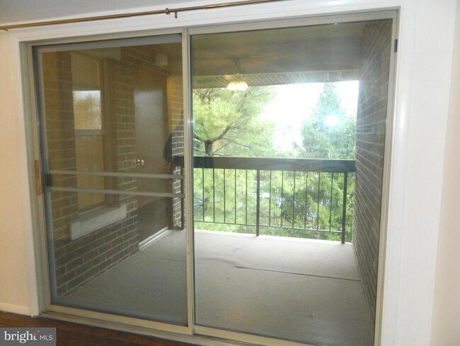 Foto del edificio - 7925 Coriander Dr