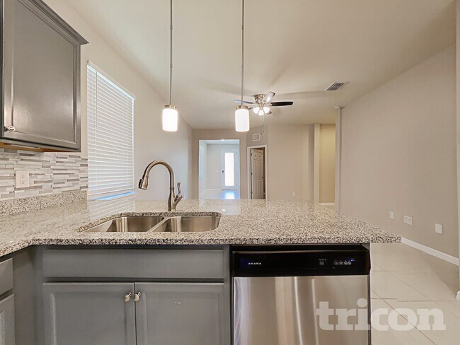 Foto del edificio - 1509 Gadsden Point Pl