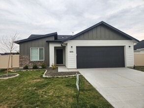 Building Photo - 688 W Screech Owl Dr