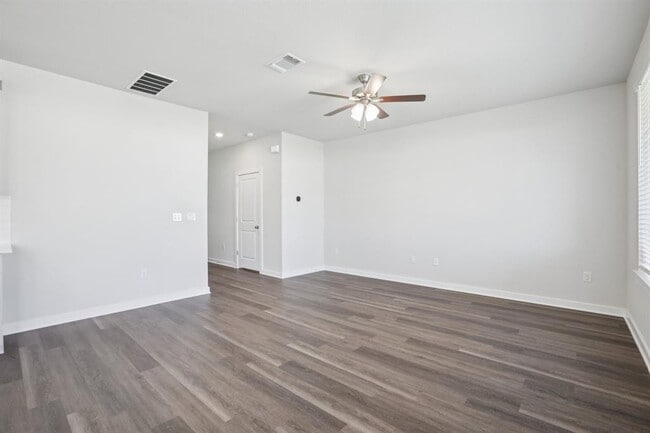 Foto del edificio - 2332 Delano Dr