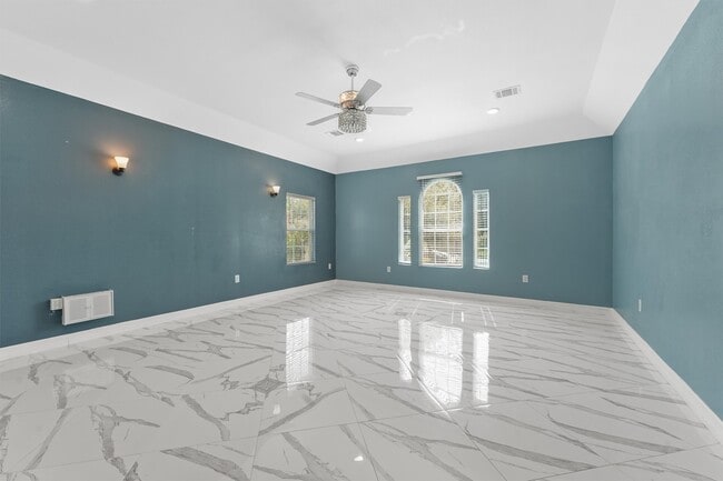 Foto del edificio - 12725 Arp St