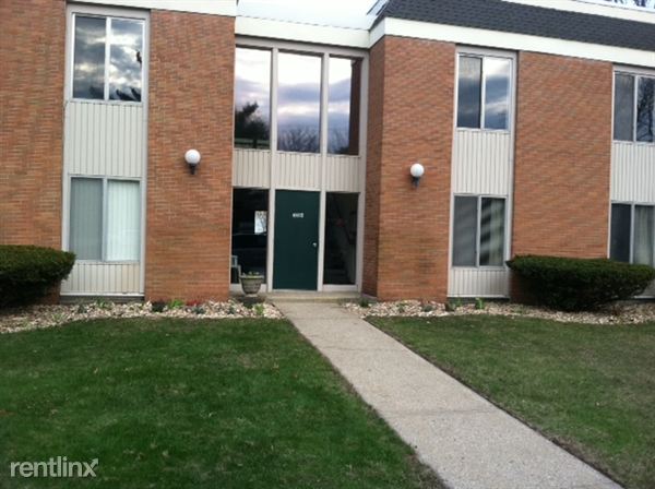 Primary Photo - 925 Woodside Rd