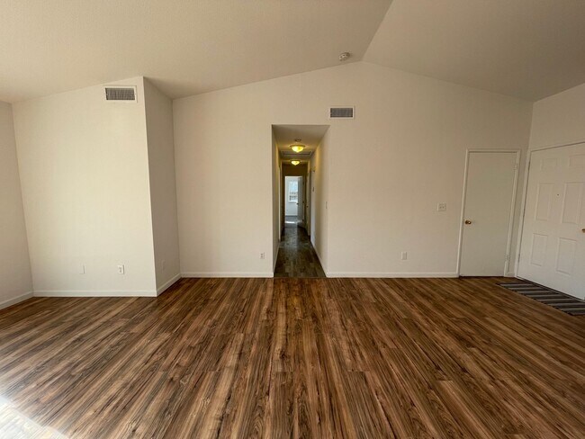 Foto del edificio - 1028 Grackle Ct