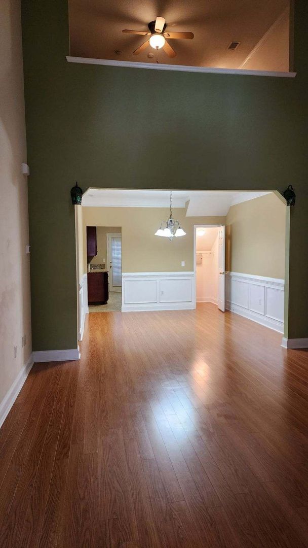 Foto del edificio - 3 Bedroom 2 Bath Townhome off Stevens Cree...