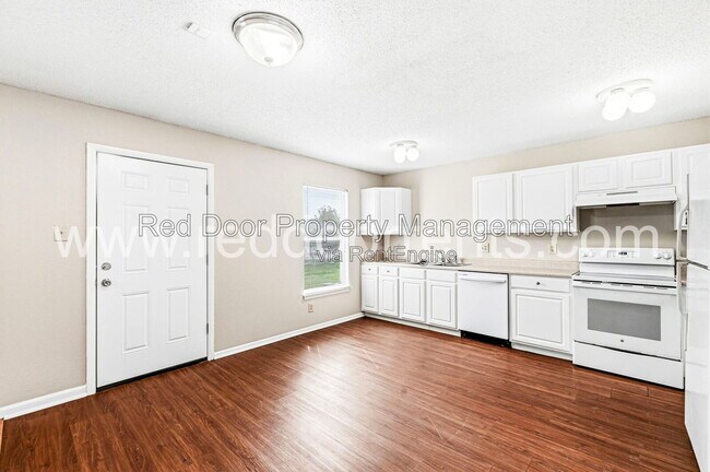 Foto del edificio - 6533 Newstead Dr
