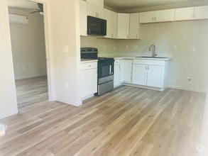 Building Photo - 720 El Vecino Ave