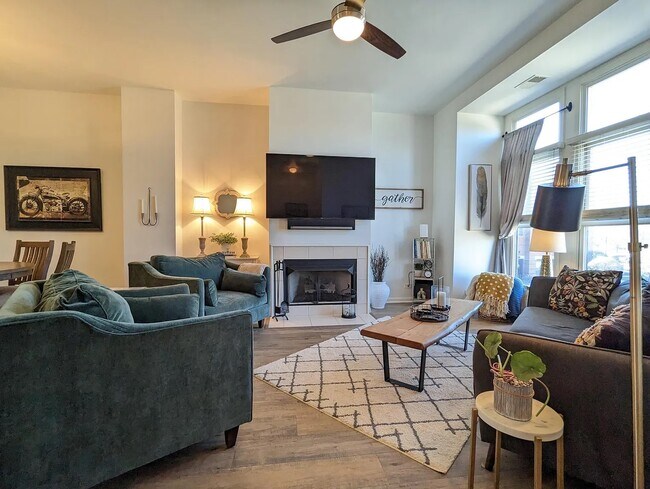 Foto del edificio - 221 W Wood St